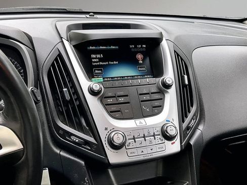 Used 2017 Chevrolet Equinox Premier w/ Enhanced Convenience Package AWD/4WD image 10