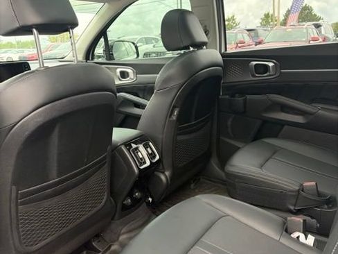 Used 2021 Kia Sorento SX AWD/4WD image 12