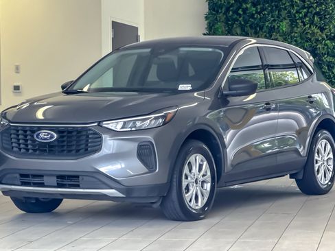Certified 2024 Ford Escape Active AWD/4WD image 8
