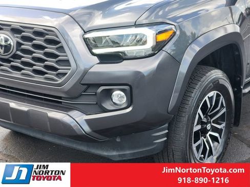 Used 2023 Toyota Tacoma TRD Sport w/ Technology Package RWD image 11