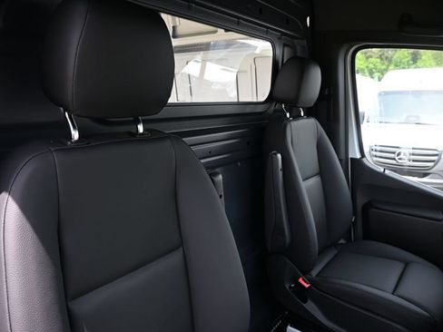 Used 2026 Mercedes-Benz Sprinter 3500 image 16