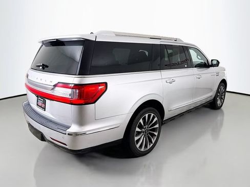Used 2018 Lincoln Navigator L Select RWD image 7