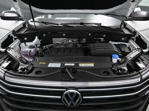 New 2026 Volkswagen Atlas Peak Edition AWD/4WD image 15