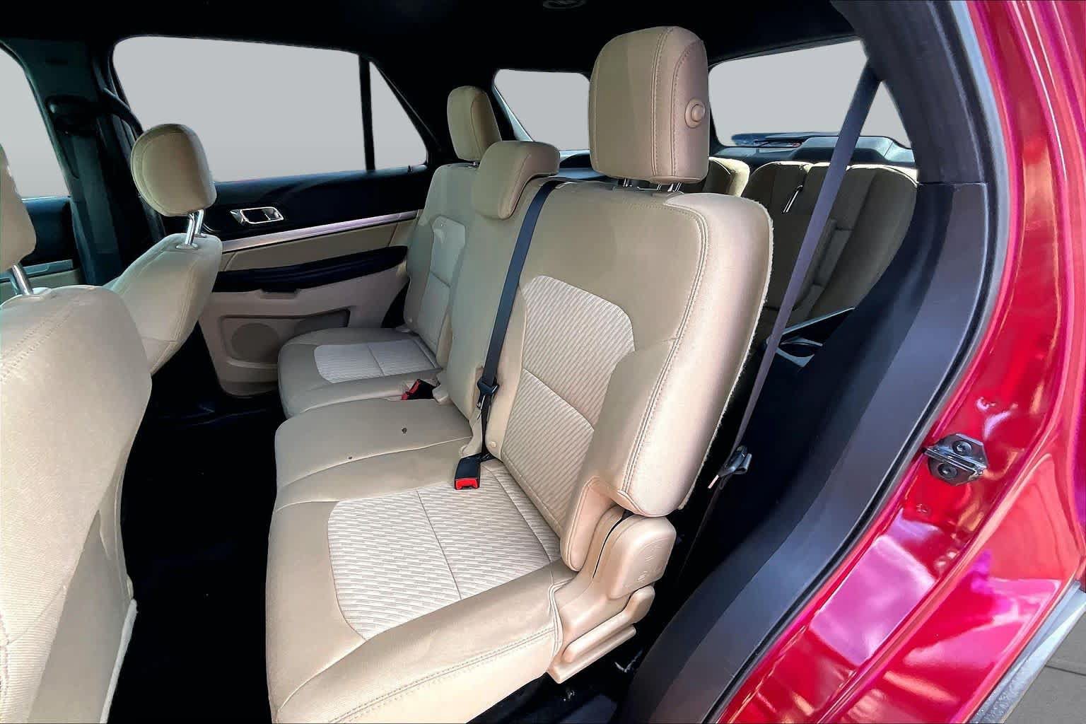Used 2016 Ford Explorer FWD image 21