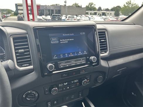 Certified 2024 Nissan Frontier SL image 20