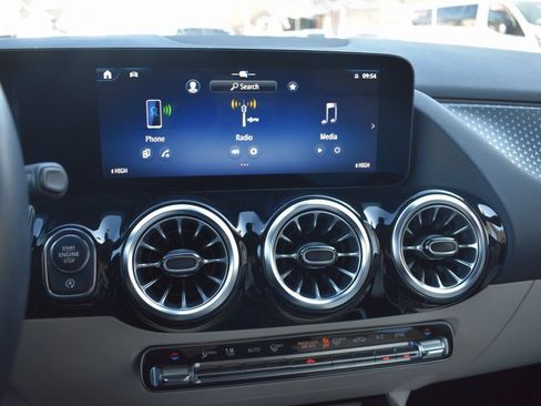 Used 2025 Mercedes-Benz GLA 250 GLA 250 image 19