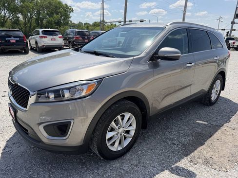 Used 2017 Kia Sorento FWD w/ LX Convenience Package image 7