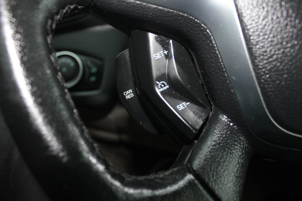Used 2016 Ford C-MAX Energi SEL w/ Equipment Group 302A FWD image 13