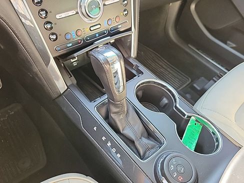 Used 2016 Ford Explorer Platinum AWD/4WD image 29