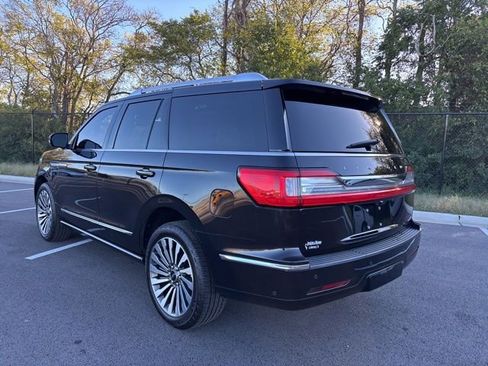 Used 2021 Lincoln Navigator Reserve w/ Luxury Package image 3