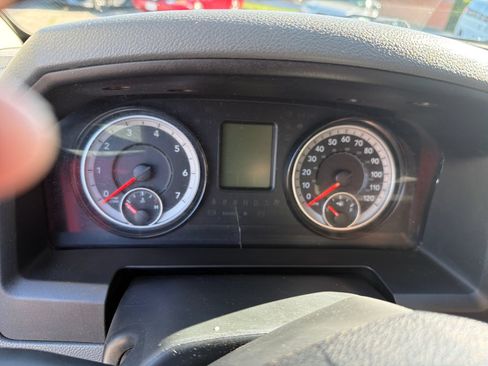 Used 2018 RAM 1500 Express w/ Express Value Package AWD/4WD image 16