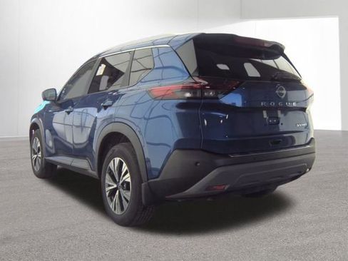 Used 2023 Nissan Rogue SV w/ SV Premium B Package image 3
