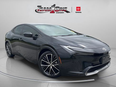 Used 2023 Toyota Prius XLE FWD image 1