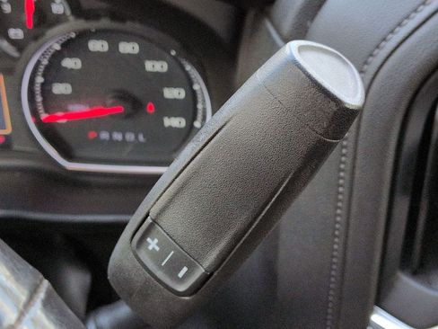 Used 2021 Chevrolet Silverado 1500 LT image 14