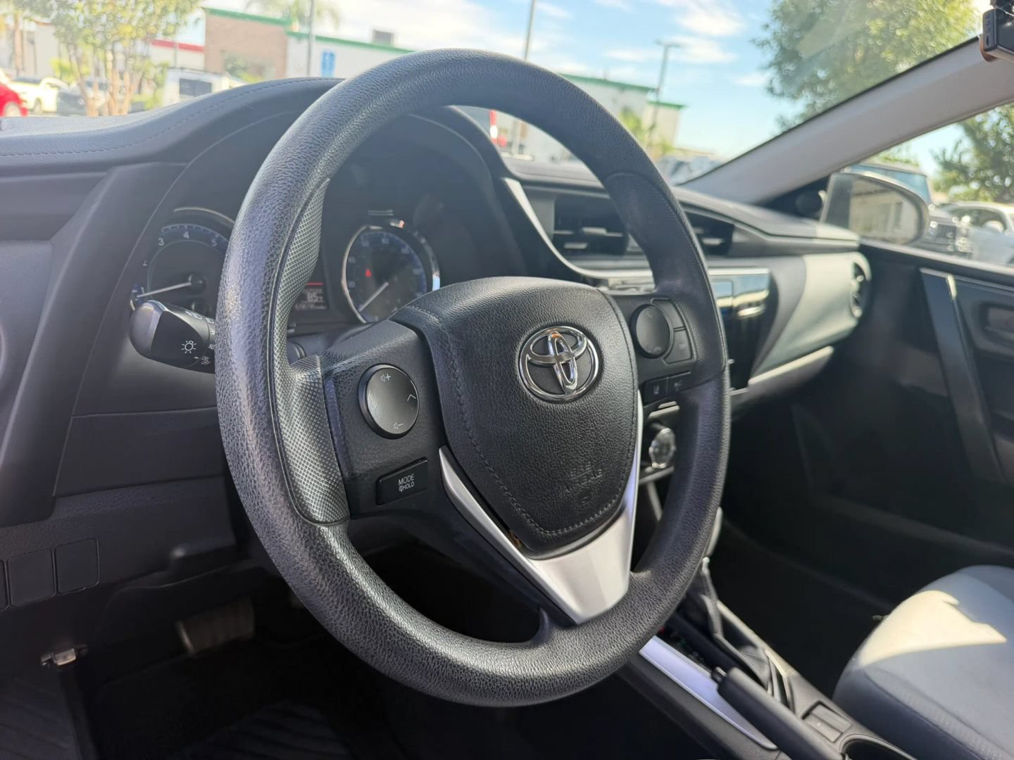 Used 2018 Toyota Corolla L w/ Protection Package FWD image 11