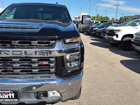 Used 2020 Chevrolet Silverado 3500 LT w/ Convenience Package AWD/4WD image 10