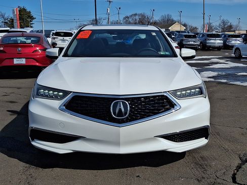 Used 2018 Acura TLX V6 image 2