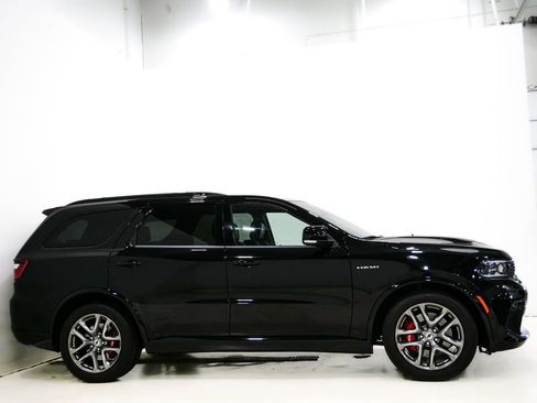 Used 2023 Dodge Durango R/T w/ Tow 'N Go Package AWD/4WD image 5