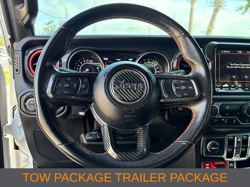 Used 2021 Jeep Gladiator Mojave AWD/4WD image 11