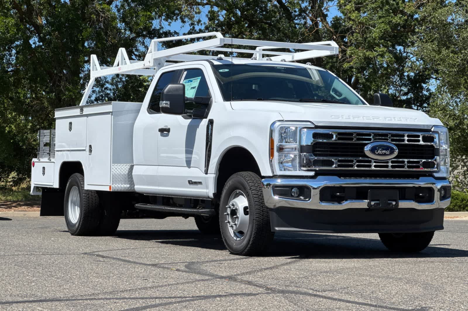 New 2026 Ford F350 XL w/ XL Chrome Package AWD/4WD image 9