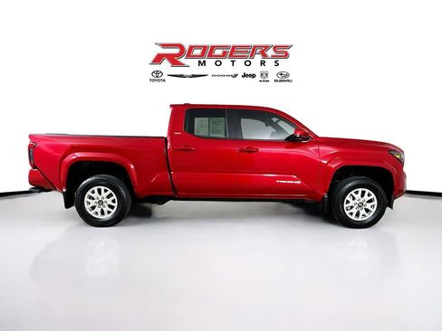 Certified 2025 Toyota Tacoma SR5 image 9