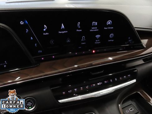 Used 2024 Cadillac Escalade ESV Sport Platinum w/ LPO, ONYX Package image 19