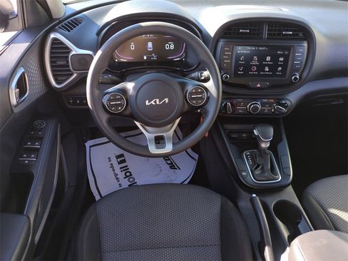 Certified 2023 Kia Soul LX w/ LX Technology Package image 19
