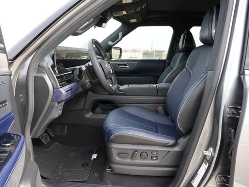 New 2026 INFINITI QX80 SPORT image 17