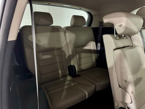 Used 2020 Kia Sorento EX image 31