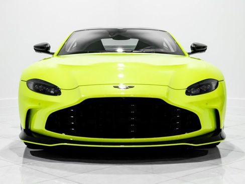 Used 2023 Aston Martin V12 Vantage image 2