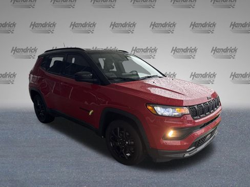 Used 2023 Jeep Compass Altitude w/ Convenience Group image 2
