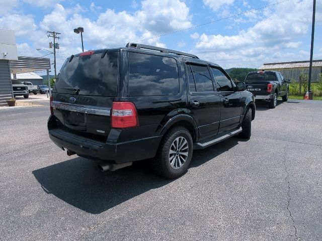 Used 2017 Ford Expedition XLT w/ Equipment Group 202A AWD/4WD image 17
