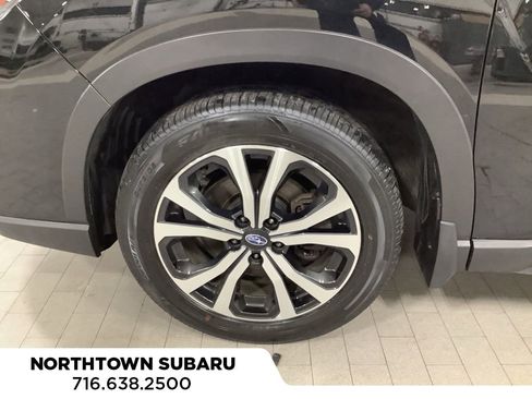 Used 2020 Subaru Forester Limited image 9