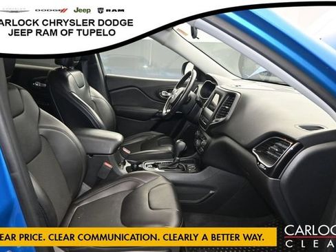 Used 2020 Jeep Cherokee Latitude Plus FWD image 32
