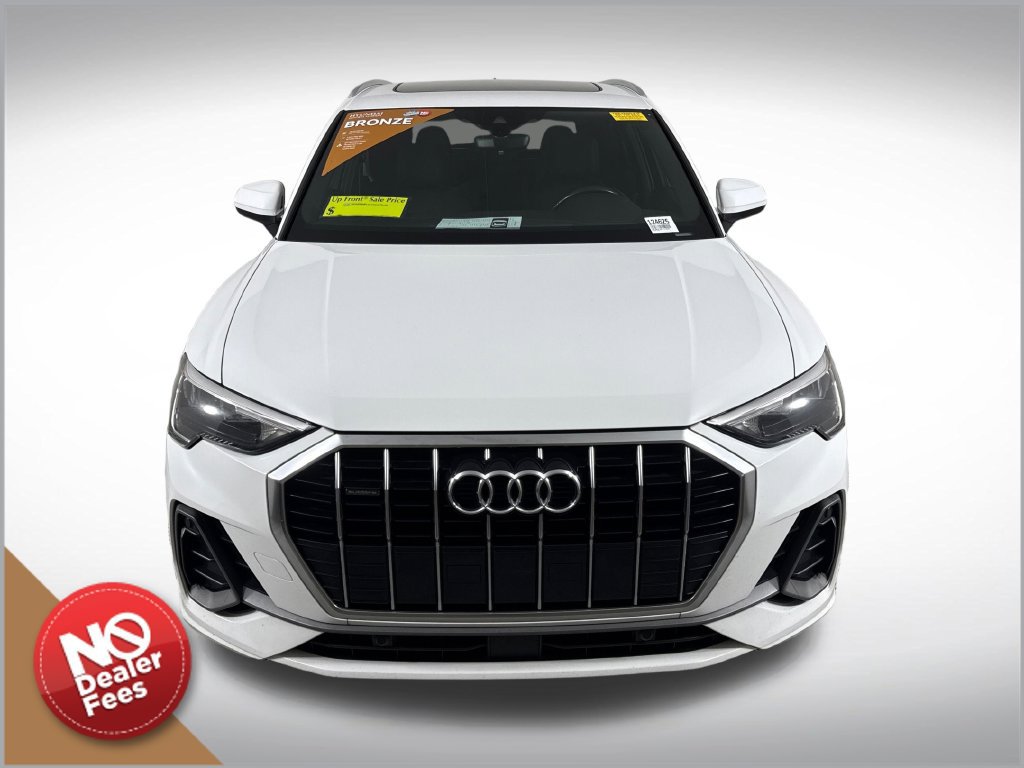 Used 2020 Audi Q3 2.0T Premium w/ Convenience Package AWD/4WD image 9