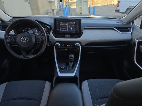 Used 2022 Toyota RAV4 XLE image 20