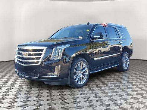 Used 2020 Cadillac Escalade Luxury image 3