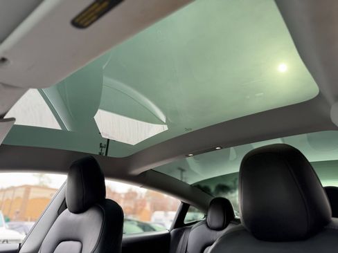 Used 2021 Tesla Model 3 Performance image 50