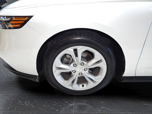 Used 2025 Honda Accord LX image 9