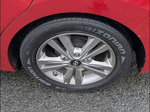 Used 2017 Hyundai Elantra SE FWD image 20
