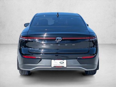 Used 2024 Toyota Crown XLE image 7