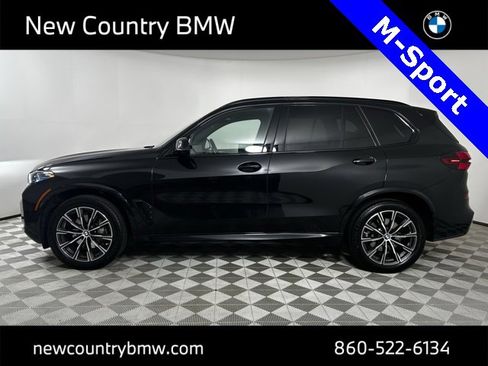 Used 2024 BMW X5 xDrive40i w/ M Sport Package image 4