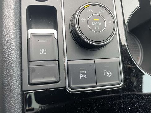 Used 2022 Volkswagen Atlas SEL Premium image 43