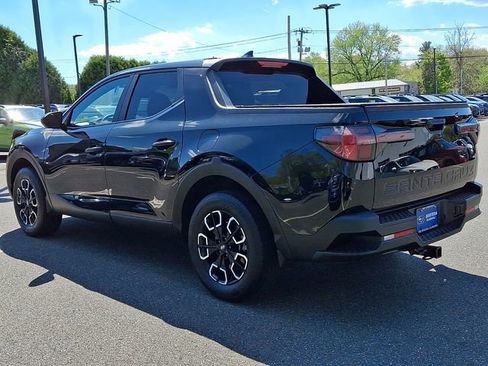 Used 2023 Hyundai Santa Cruz SE AWD/4WD image 4