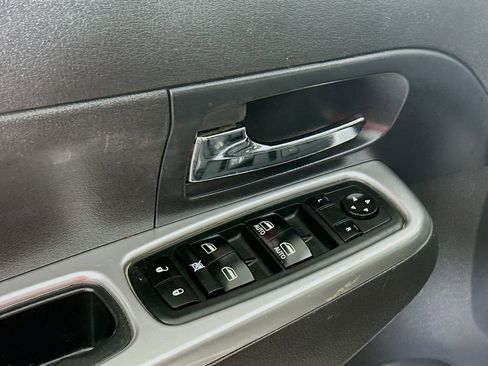 Used 2011 Jeep Liberty 70th Anniversary image 21