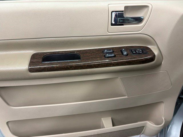 Used 2005 Mercury Monterey Premier FWD image 12