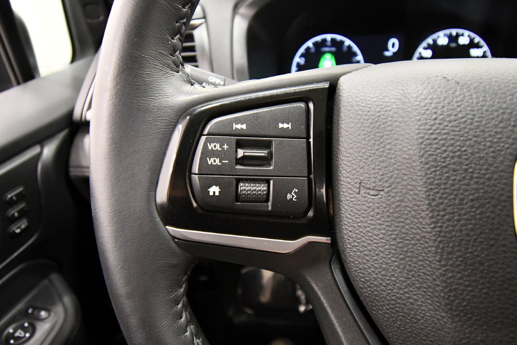 Certified 2025 Honda Odyssey Sport image 21