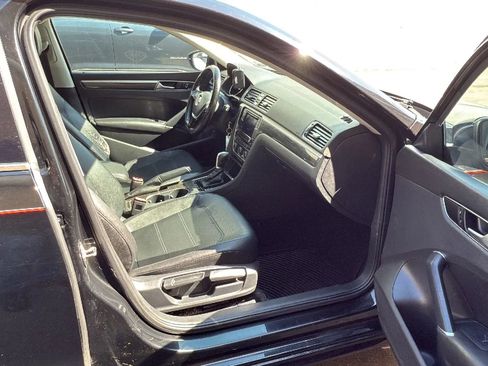 Used 2016 Volkswagen Passat 1.8T SE image 25