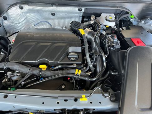 Used 2025 Buick Envista Sport Touring image 32