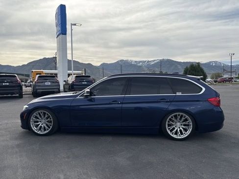 Used 2017 BMW 328d xDrive Wagon AWD/4WD image 6